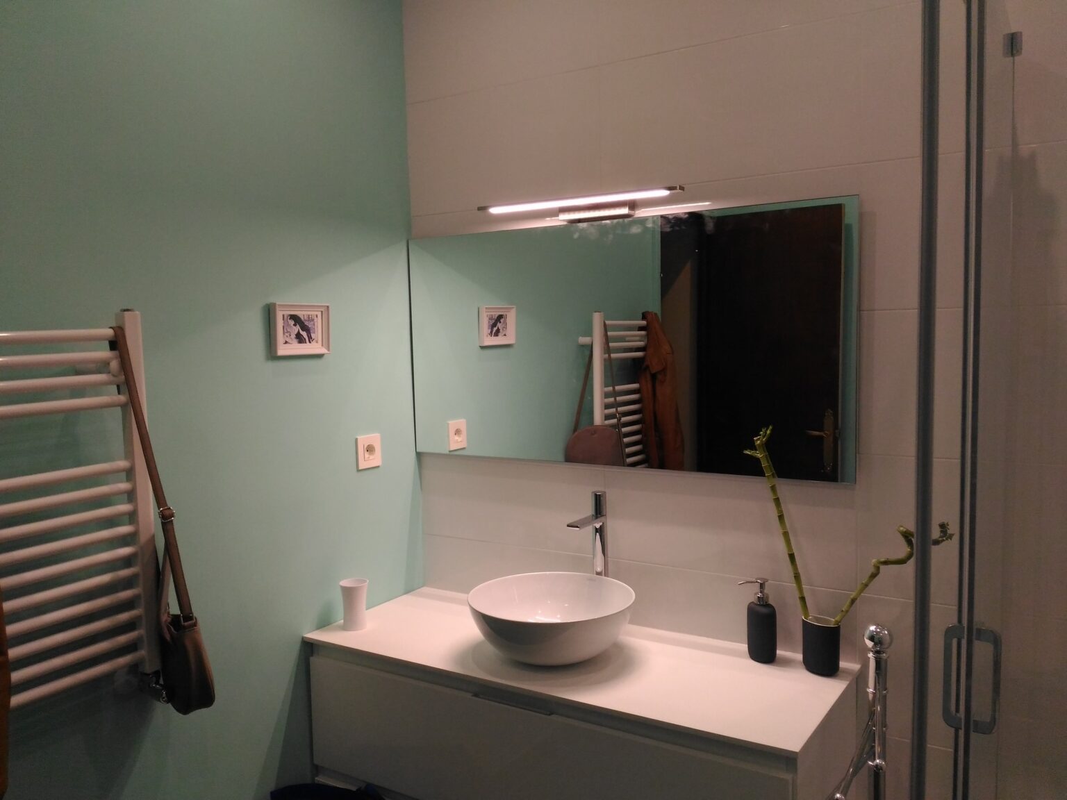 Baño reformado con materiales de primera calidad por IraImaz Interiorismo.